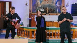 Püha, Püha, Püha - Holy, Holy, Holy