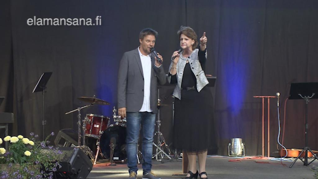 Suzette Hattingh. Suomen Uskonfestivaali 2015. Osa 2