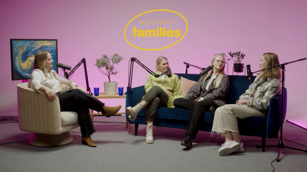 Äitiys — Aikuiset lapset