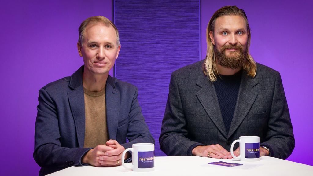 Hur förändrades svensk politik i valet 2026? Samuel Liljeblom, Jacob Rudenstrand och Stefan Swärd analyserar religionens roll i valrörelsen och hur sociala medier förändrar den politiska kommunikationen.