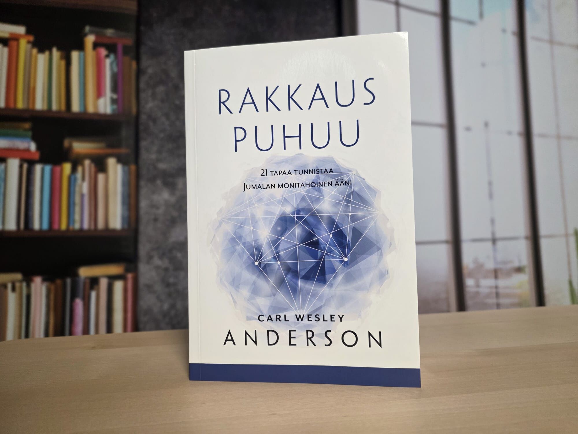 Uusi kirja RAKKAUS PUHUU